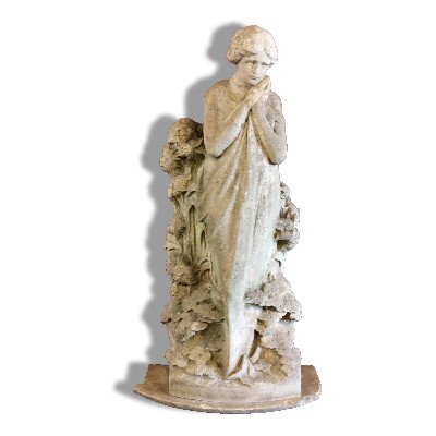 Statua in marmo raffigurante la Primavera.  